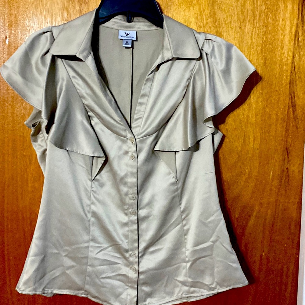 Silkie feeling polyester button up blouse